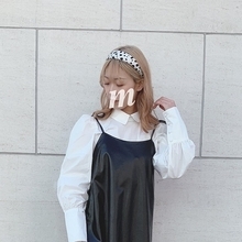 いつものヘアスタイルに飽きてきたアナタへ。今季のトレンドアイテム「太めカチューシャ」はNICE CLAUPで