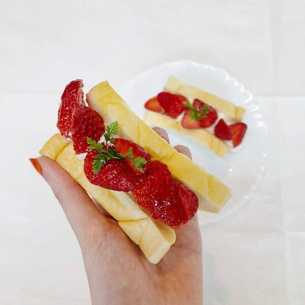 【食レポ】こんな“もちふわ”フルーツサンドは初めて！スチームブレッドエビスのパンのおいしさにノックアウト