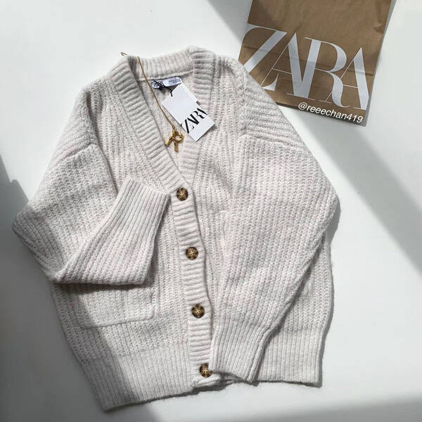 Zara この形 絶対使える 大人気の ニットカーディガン は羽織るだけでワンランク上の秋コーデ完成 21年8月30日 エキサイトニュース
