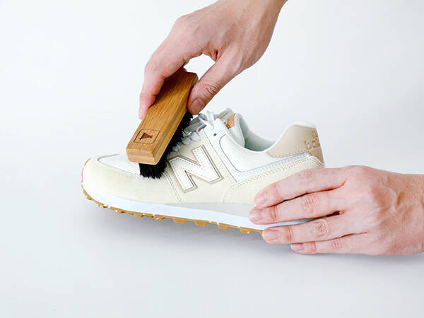 ニューバランス原宿が期間限定で「“足”のホテル」に！アーティスト、とんだ林蘭さんが手掛ける世界観も堪能して