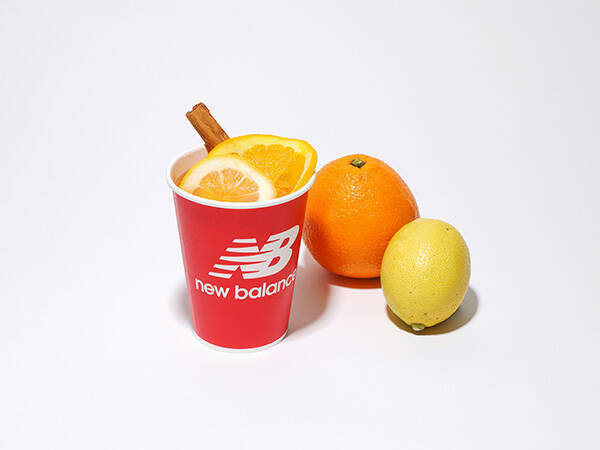 ニューバランス原宿が期間限定で「“足”のホテル」に！アーティスト、とんだ林蘭さんが手掛ける世界観も堪能して