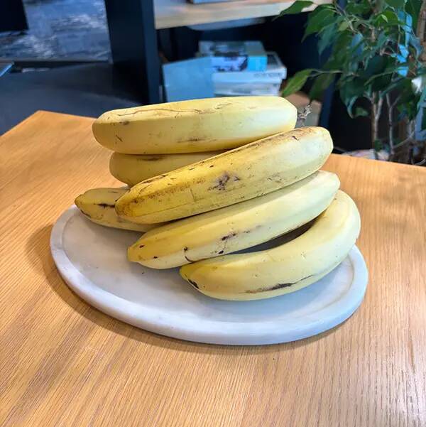 【スタバ新作レビュー】バナナフラペは意外とさっぱりめで大人っぽい味わい！試してみたい裏技的カスタマイズも