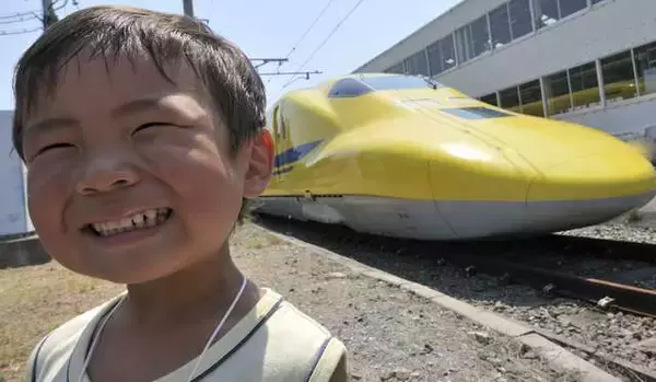 電車好きは男子脳が影響してる？男の子が喜ぶ「電車が見れるおすすめスポット4選」