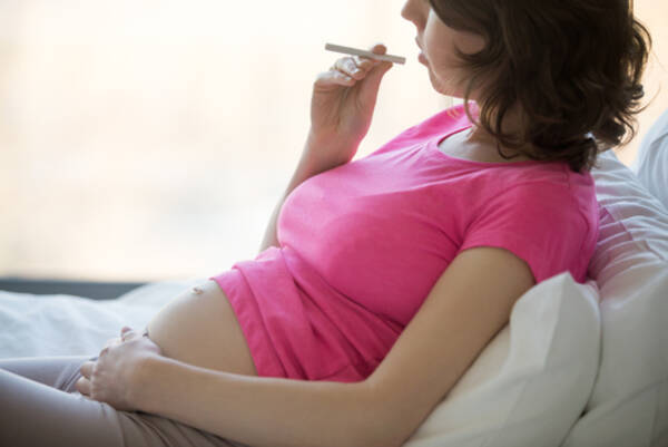 顔を歪める胎児 のショッキングな画像が話題 ママと赤ちゃんへの タバコの害 の深刻さ 16年6月29日 エキサイトニュース