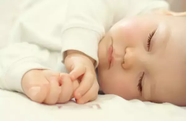「夜泣きの原因はママだった!? 赤ちゃんの眠りの驚きのヒミツとは【夜泣き知らず育児】#05」の画像