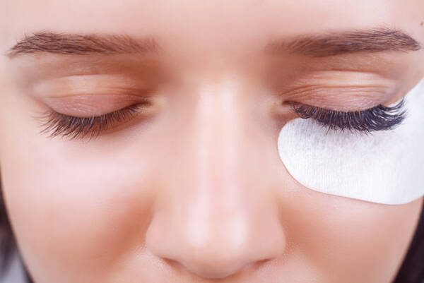 手抜き5分時短メイクなのに バッチリ ワーママ必見の まつ毛エクステ 17年4月4日 エキサイトニュース