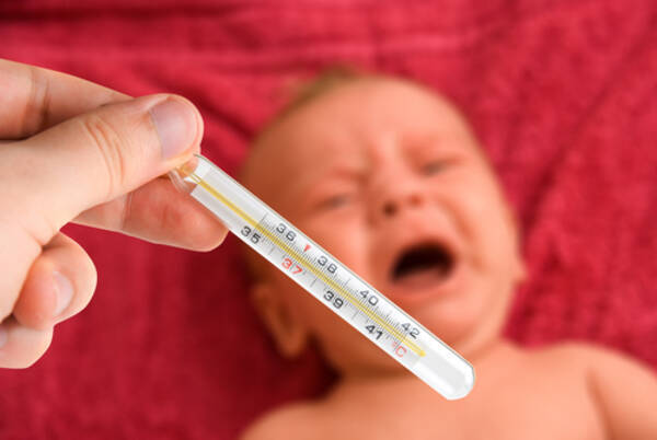 40度でも解熱剤は不要 子どもの発熱時に親が 本当に すべき4つのこと 2015年1月8日 エキサイトニュース
