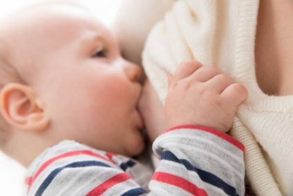 イタいってば 授乳時に赤ちゃんが おっぱいを噛む 理由5つと意外な対処法 15年2月1日 エキサイトニュース