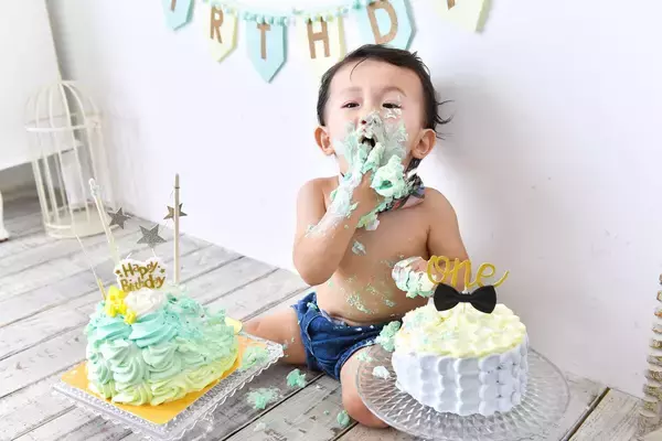 「【1歳】スマッシュケーキって？「初めての誕生日」おすすめプラン3つ」の画像