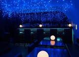 「2000球の「青いイルミ」が幻想的！吉祥寺 SUN Tama Barで「吉祥寺 青の洞窟 2016」開催【東京】」の画像4