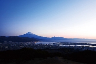 富士山絶景、落ちない石…実はパワスポの宝庫！？静岡中西部おすすめスポット8選