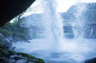 全身マイナスイオンまみれ 夏でも涼しい滝 水辺スポットへ出かけよう 九州 2017年7月20日 エキサイトニュース