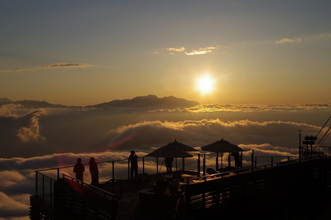 絶景！一度は行きたい「雲の上のカフェテラス」3選