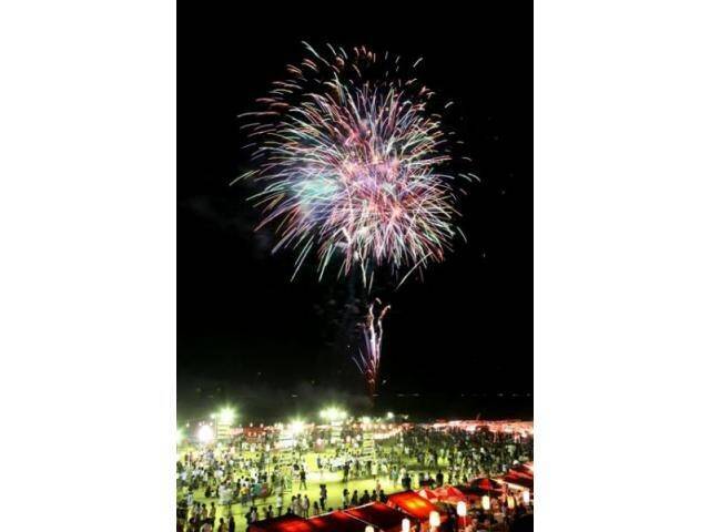 19年8月 全国の花火大会50選 日程や時間をチェック 約4万発の打ち上げも 19年6月27日 エキサイトニュース 27