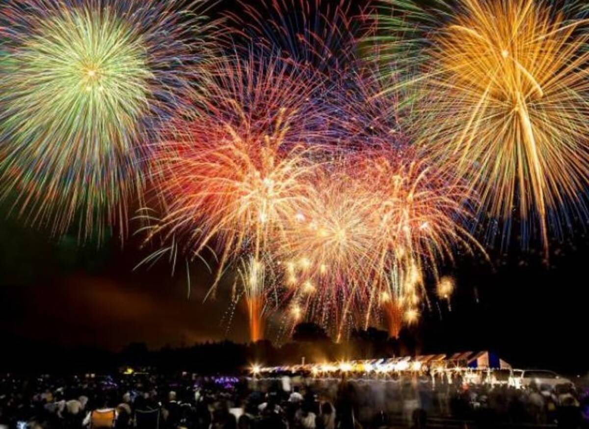 19年8月 全国の花火大会50選 日程や時間をチェック 約4万発の打ち上げも 19年6月27日 エキサイトニュース 27