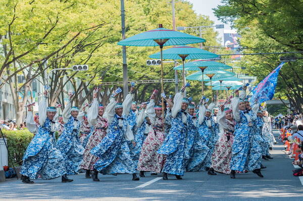 全国のよさこい祭り 19 日程や見どころは あわせて行きたい周辺観光もご紹介 19年6月27日 エキサイトニュース