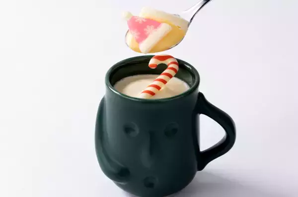 「はにわ型のキュートな「はにわぷりん」にクリスマス限定カラーが登場！クリスマスオーナメント付き」の画像