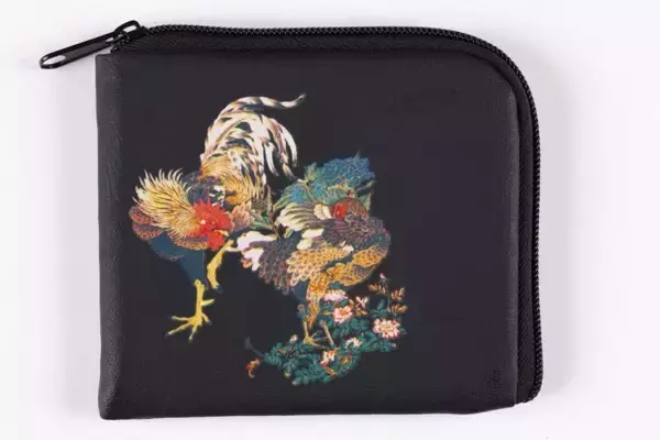 「「サライ 8月号」の付録に伊藤若冲の傑作『紫陽花双鶏図』をあしらったミニ財布が登場！」の画像