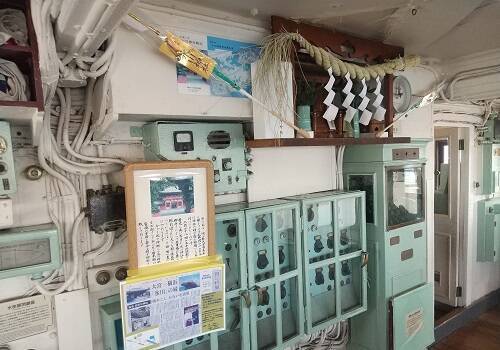 【横浜観光スポット】氷川丸の船内神社「氷川丸神社」に参拝。激戦をくぐり抜けた船歴をたどる