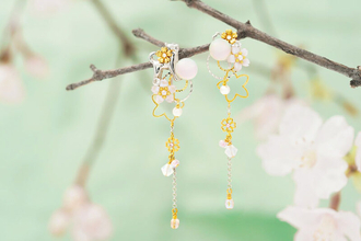 春にぴったりな桜モチーフ！昔ばなし「花さかじいさん」がテーマのピアス＆イヤリングが新発売