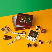 ”チロル可愛い”缶ケースに収められた「チロルチョコ」デザインの文房具セットが発売！