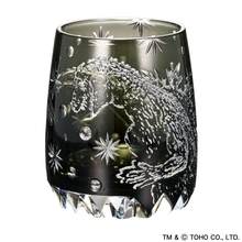 漆黒の闇に浮かぶゴジラの猛々しさよ！限定700点『ゴジラ 江戸切子グラス』が発売