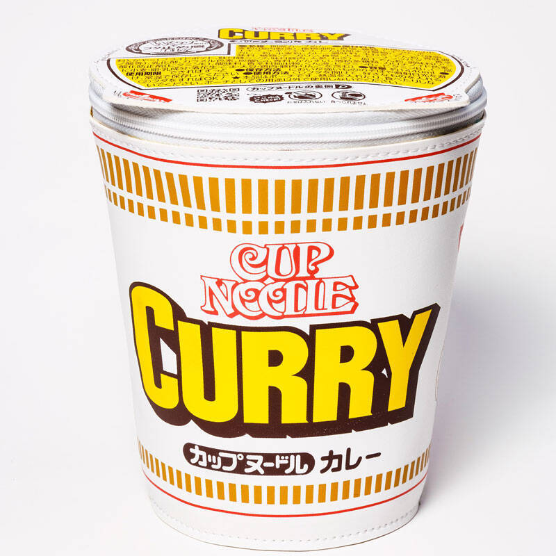 ついにカレーver がキターーっ 日清カップヌードルを再現した カップヌードル カレー ポーチbook 新発売 21年12月23日 エキサイトニュース