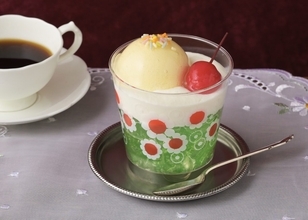 レトロポップでかわいい「アデリアレトロ」とのコラボスイーツが銀座コージーコーナーから新発売