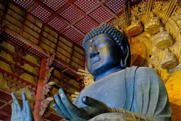 「源実朝と前世の絆が？テイ龍進の演じる宋人・陳和卿とは何者か【鎌倉殿の13人】」の画像