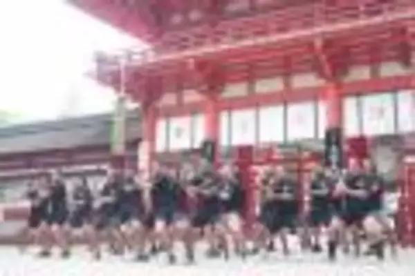 「カッコいいぞ！和太鼓とニュージーランドの伝統舞踊「ハカ」が神田明神でコラボパフォーマンス」の画像