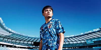 サッカー日本代表100周年 歴史的な 青 を復刻した特別なユニフォーム誕生 21年5月24日 エキサイトニュース