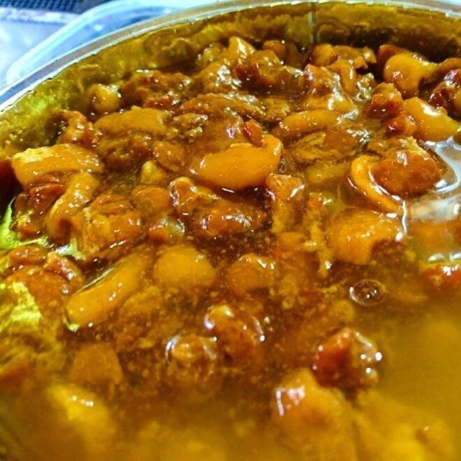 なんと内容量1.7kg！ロングセラー「ホテイやきとり」には通常の約20倍のビッグサイズが存在した！