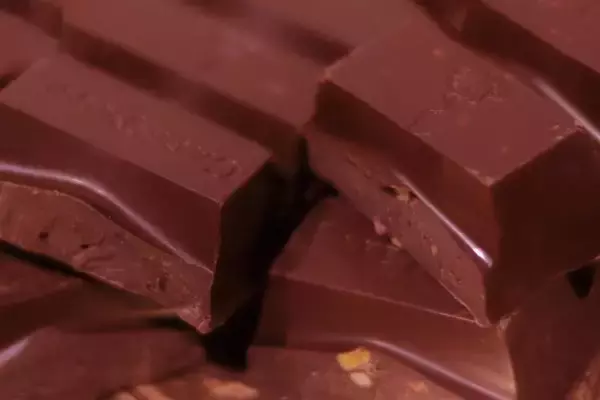 「誕生のきっかけは？昔から人気の駄菓子「麦チョコ」は、なぜ日本の定番お菓子になったのか？」の画像