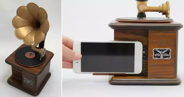 スマホスピーカーにもなる！レトロ感あふれる朝顔ラッパ型の「インテリア蓄音器」