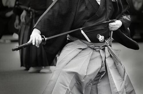 神も仏も斬り殺せ！武士道のバイブル『葉隠』が伝える忠義の精神
