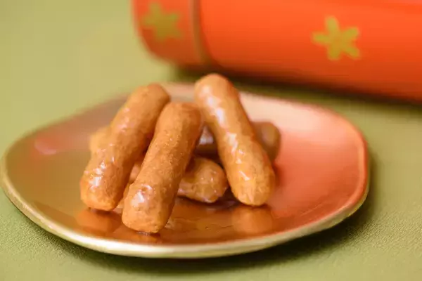 「「ゆしま花月」のかりんとうに、2022年の干支「寅」をモチーフにした着物柄パッケージ登場」の画像