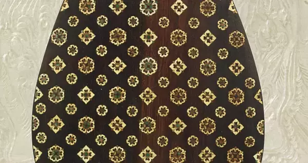 まるでルイ・ヴィトンのモノグラム！と話題の1300年前の琵琶が「正倉院展」で公開