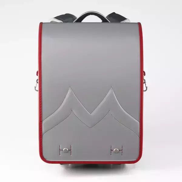 「レッド＆シルバーの配色！ウルトラセブンをイメージしたランドセルが78点限定で発売」の画像