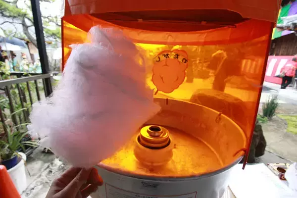 「そうだったのぉ〜！？日本のお祭りに欠かせない「わたあめ」、実は日本生まれじゃなかった」の画像