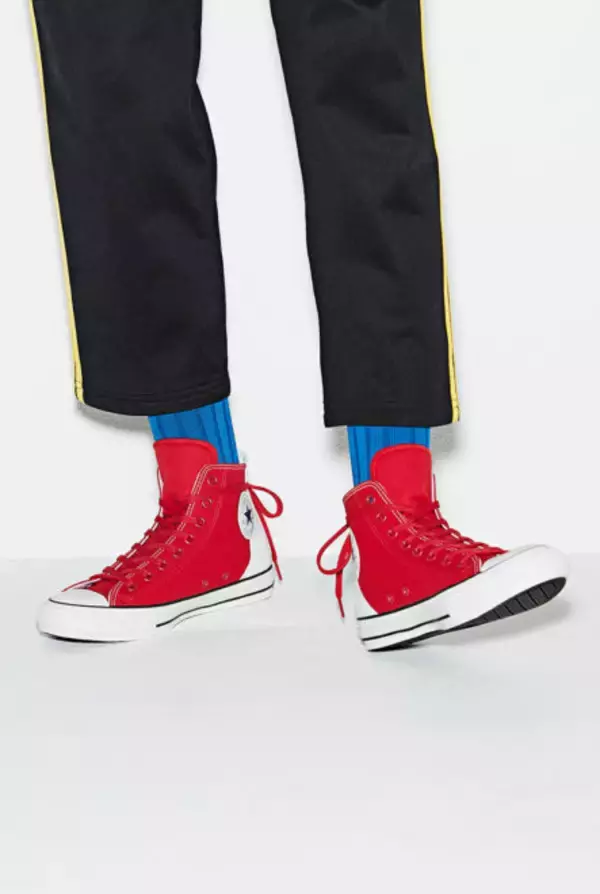 「日の丸コンバース！日本国旗を大胆にデザインしたオールスター「ALL STAR 100 HNMR HI」登場」の画像