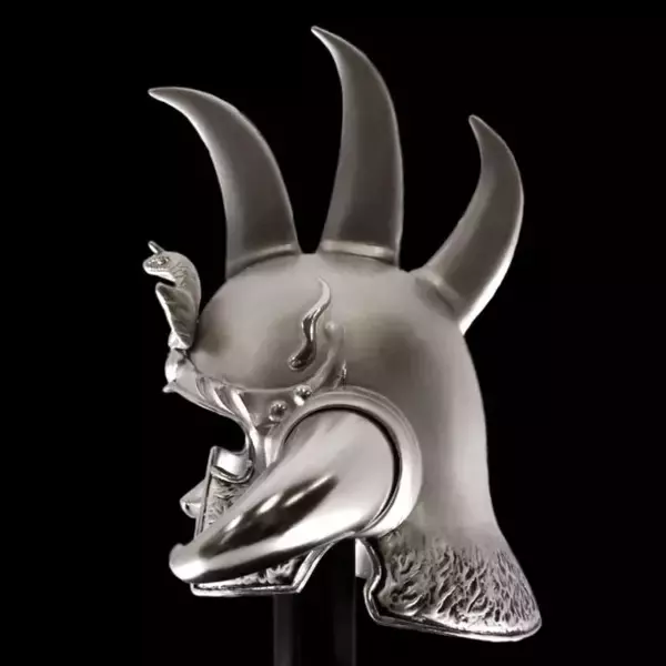 「見よこの凄み！お値段なんと250万、拳王ラオウの純金製兜が発売！」の画像