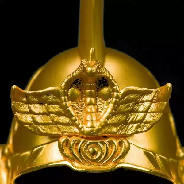 「見よこの凄み！お値段なんと250万、拳王ラオウの純金製兜が発売！」の画像