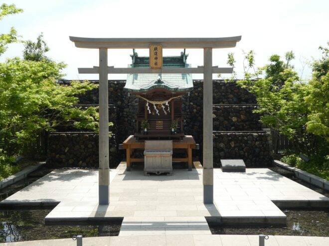 これは珍しい！ビルの屋上にある神社で御朱印がもらえるスポット３選