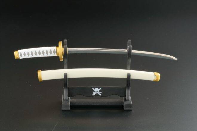 和道一文字 三代鬼徹 アニメ One Piece に登場する日本刀がモチーフのペーパーナイフ登場 18年7月30日 エキサイトニュース
