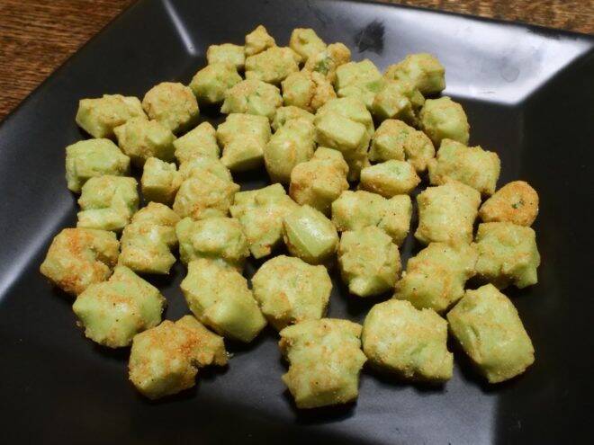 イラストもやばい 笑 ふざけた名前しやがってw と話題のあられ煎餅 バンザイ山椒 が攻めすぎ旨すぎ 18年9月15日 エキサイトニュース