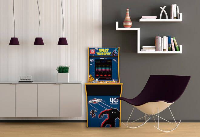 懐かしいぞこの筐体！レトロゲームを3/4スケールのアーケード筐体で遊べる家庭用「ARCADE1UP」発売