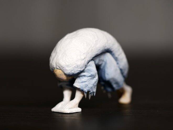 オモシロすぎでしょ（笑）謎すぎるミニフィギュア「氷河期の僧侶」の想像を超える完成度の高さよ！