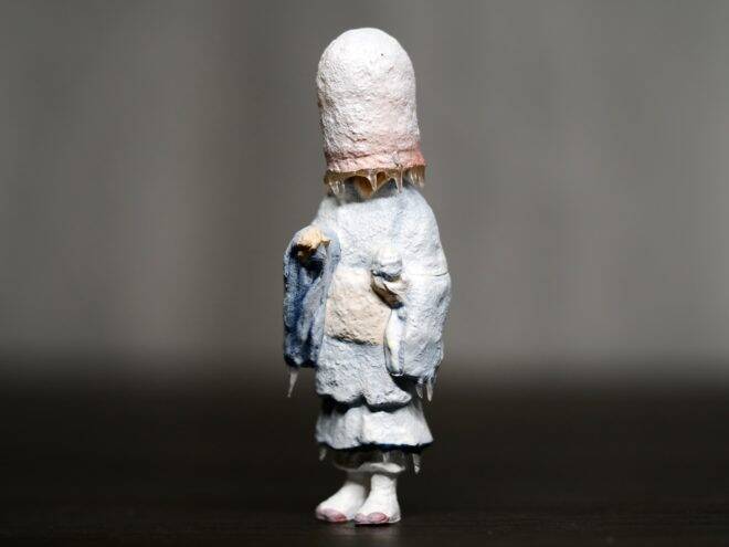 オモシロすぎでしょ（笑）謎すぎるミニフィギュア「氷河期の僧侶」の想像を超える完成度の高さよ！