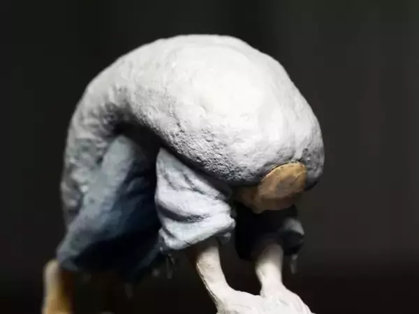 「オモシロすぎでしょ（笑）謎すぎるミニフィギュア「氷河期の僧侶」の想像を超える完成度の高さよ！」の画像