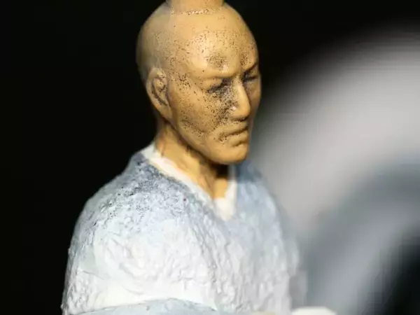 「オモシロすぎでしょ（笑）謎すぎるミニフィギュア「氷河期の僧侶」の想像を超える完成度の高さよ！」の画像